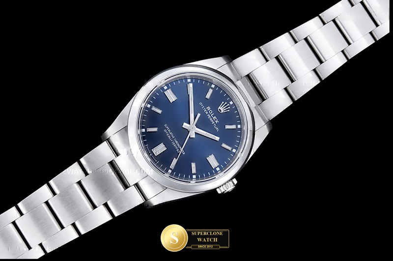 Rolex Ref. 126000 VSF - Clasp & Solid 904L Bracelet Detail (Photo 3 of 26)