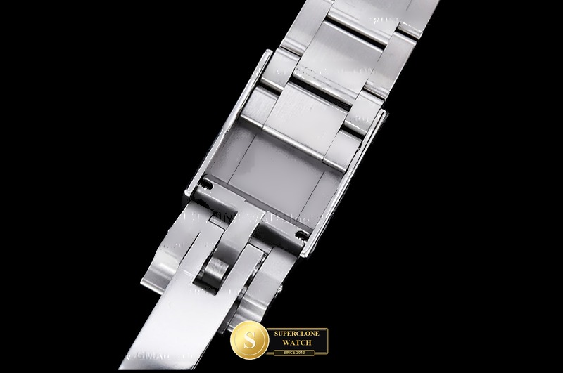 Rolex Ref. 126500 ASIAN - Crown Guard & Dial Lume Verification (Photo 16 of 28)