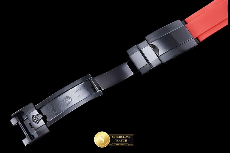 Rolex Ref. ROLDYT0518C GETF - On-Wrist Presence & Case Thickness View (Photo 13 of 29)