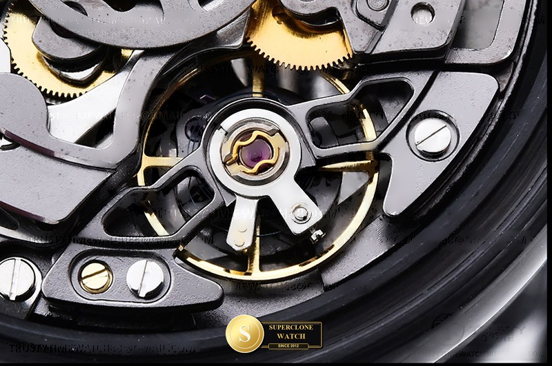 Rolex Ref. ROLDYT0518C GETF - On-Wrist Presence & Case Thickness View (Photo 23 of 29)