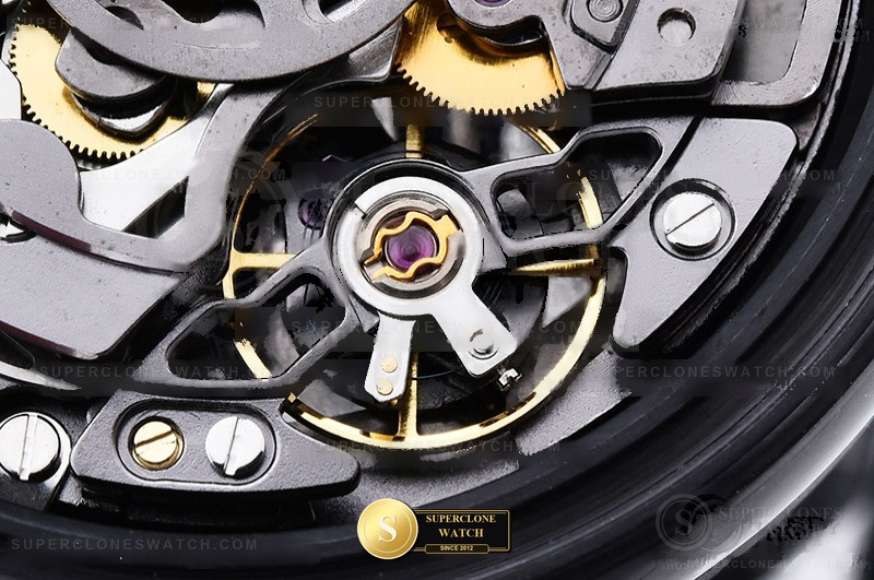Rolex Ref. ROLDYT0518E GETF - On-Wrist Presence & Case Thickness View (Photo 23 of 29)
