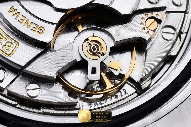 Rolex Ref. 126710BLRO THB - On-Wrist Presence & Case Thickness View (Photo 23 of 31)