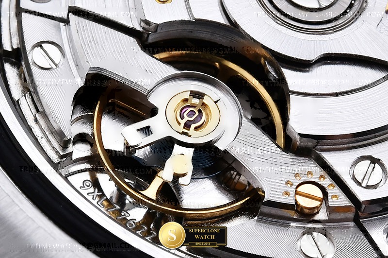 Rolex Ref. 126710BLRO THB - On-Wrist Presence & Case Thickness View (Photo 27 of 31)