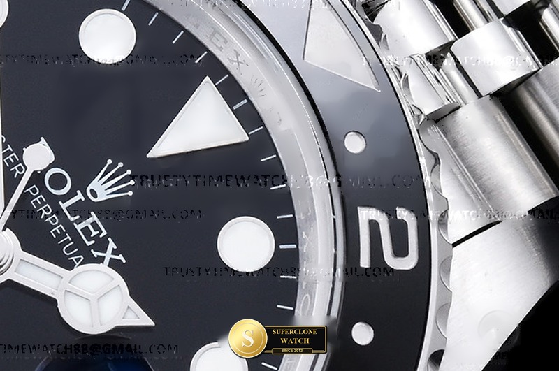 Rolex Ref. 126710GRNR THB - Lateral Bezel & Sapphire Crystal Profile (Photo 6 of 30)
