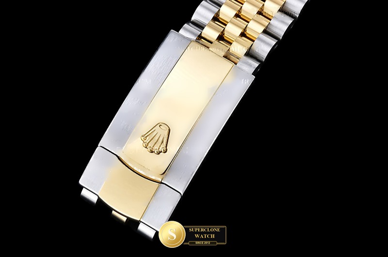 Rolex Ref. 126333 EWE - On-Wrist Presence & Case Thickness View (Photo 11 of 28)