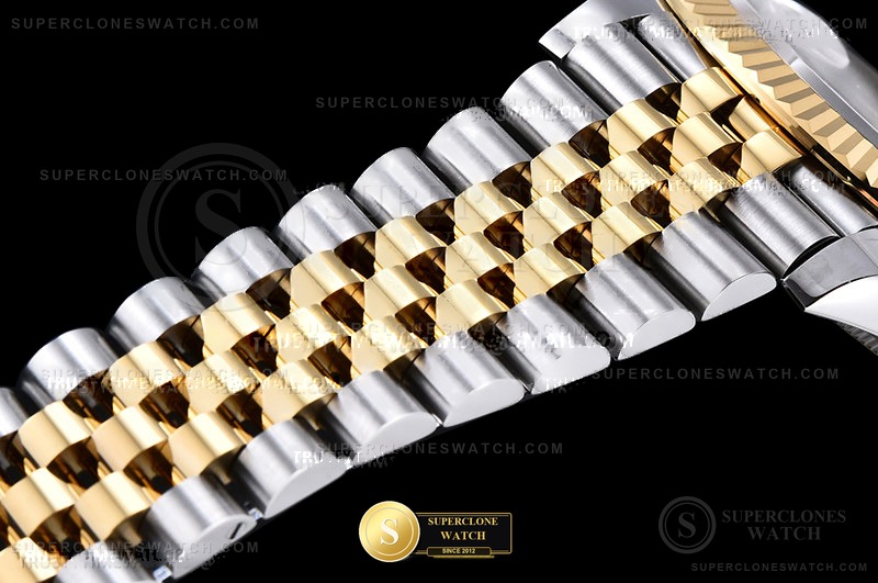 Rolex Ref. 126333 EWE - On-Wrist Presence & Case Thickness View (Photo 11 of 28)