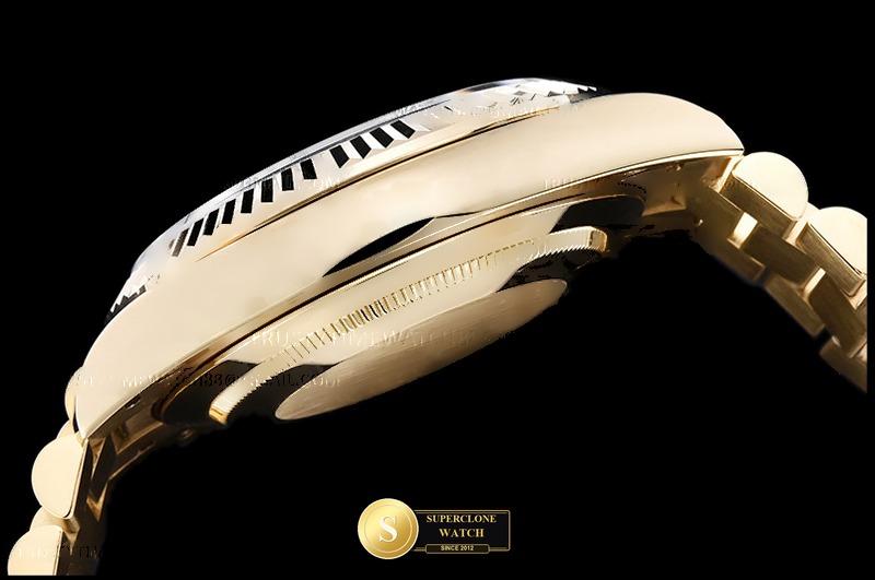 Rolex Ref. RDD0318A GMF - On-Wrist Presence & Case Thickness View (Photo 11 of 26)
