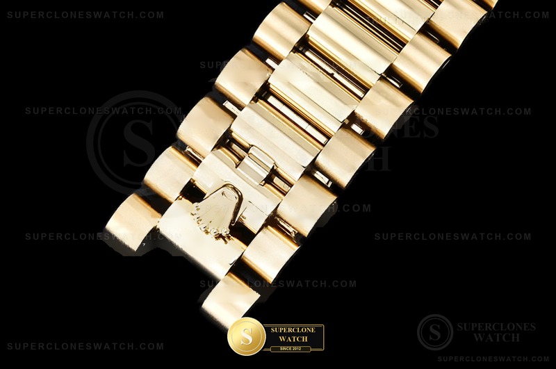 Rolex Ref. RDD0318E GMF - On-Wrist Presence & Case Thickness View (Photo 23 of 26)