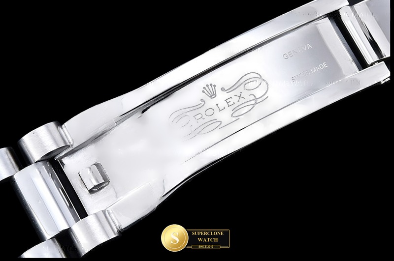 Rolex Ref. RDD0320A QF - On-Wrist Presence & Case Thickness View (Photo 13 of 31)