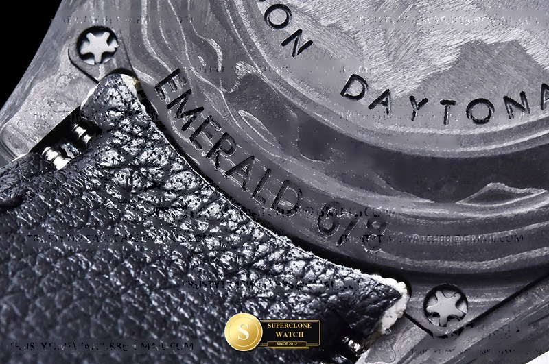 Rolex Ref. ROLDYT0527E N6F - On-Wrist Presence & Case Thickness View (Photo 17 of 18)