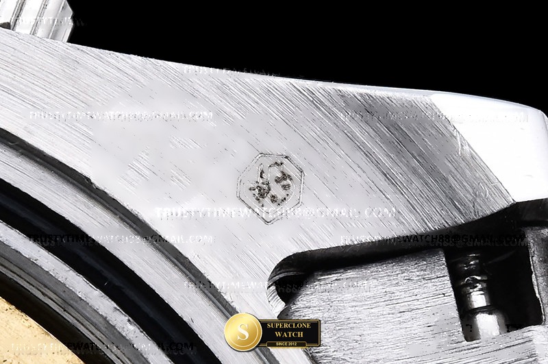 Rolex Ref. 126500 ASIAN - On-Wrist Presence & Case Thickness View (Photo 21 of 23)