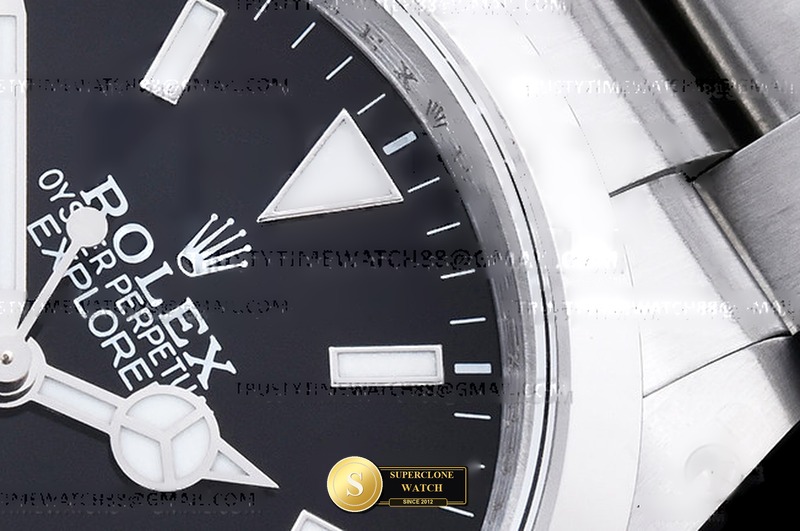 Rolex Ref. 224270 GMF - On-Wrist Presence & Case Thickness View (Photo 7 of 28)