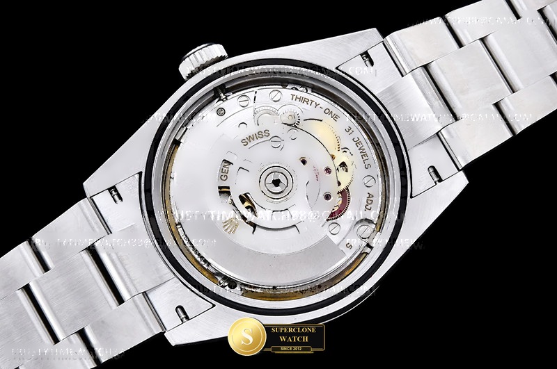 Rolex Ref. 224270 GMF - On-Wrist Presence & Case Thickness View (Photo 19 of 28)