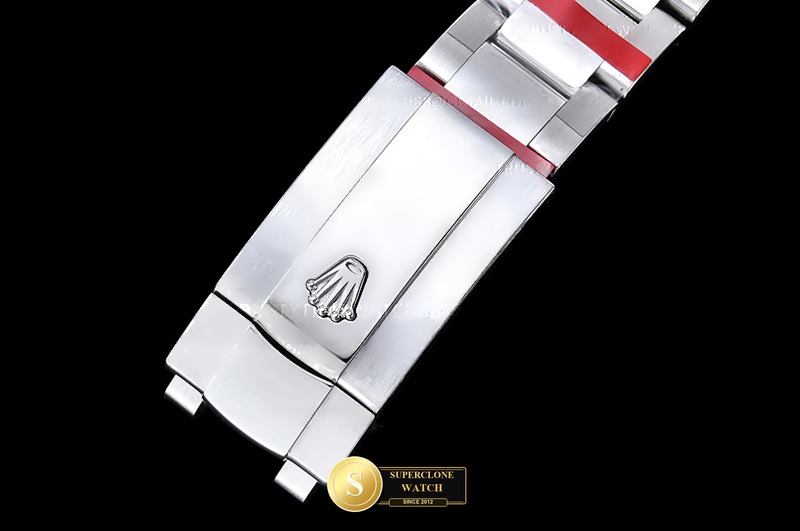 Rolex Ref. 116400GV VSF - On-Wrist Presence & Case Thickness View (Photo 27 of 30)