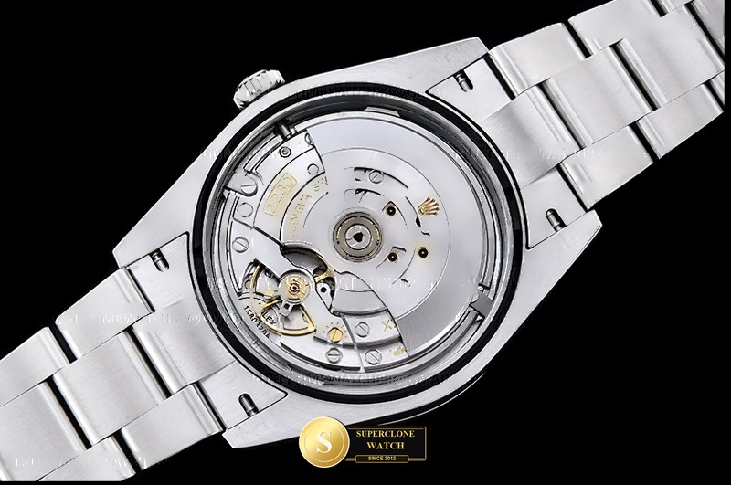 Rolex Ref. ROYP042D VSF - On-Wrist Presence & Case Thickness View (Photo 19 of 27)