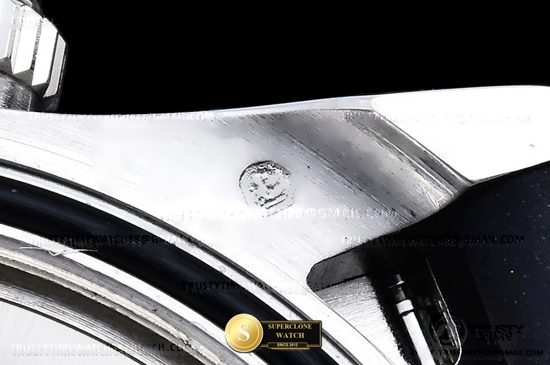Rolex Ref. 126519 ESF - Crown Guard & Dial Lume Verification (Photo 24 of 27)