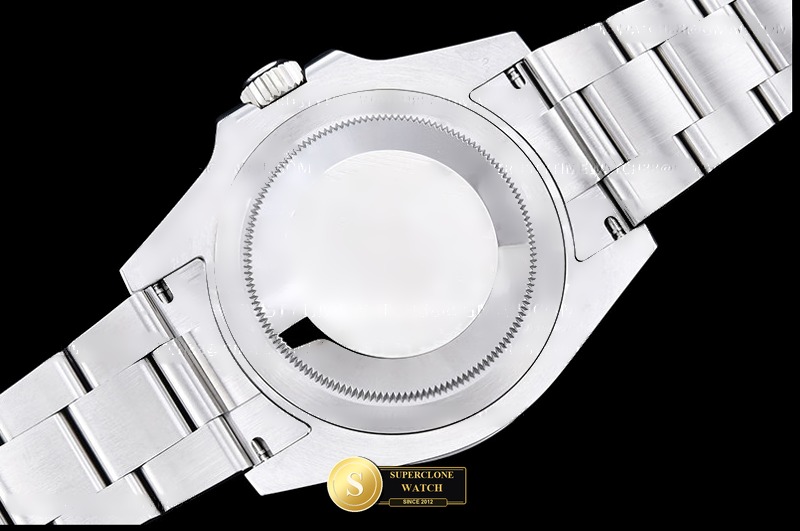 Rolex Ref. ROLSUB0492 EWE - Crown Guard & Dial Lume Verification (Photo 20 of 31)