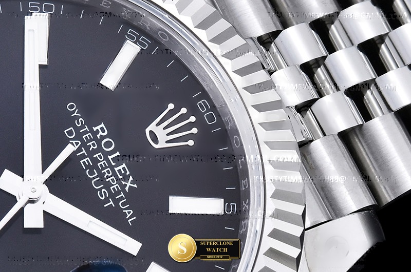 Rolex Ref. R2DJ0482A EWE - Lug-to-Lug & Rehaut Engraving View (Photo 5 of 27)