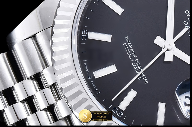 Rolex Ref. R2DJ0482A EWE - Lateral Bezel & Sapphire Crystal Profile (Photo 6 of 27)