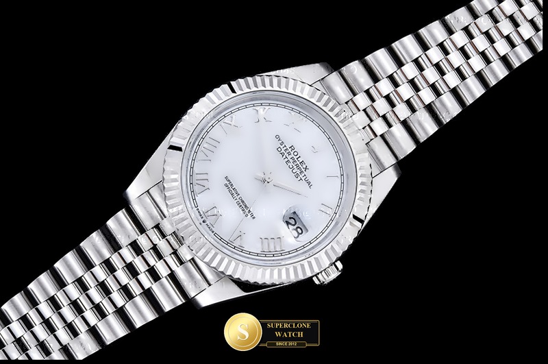 Rolex Ref. R2DJ0484E EWE - On-Wrist Presence & Case Thickness View (Photo 9 of 26)