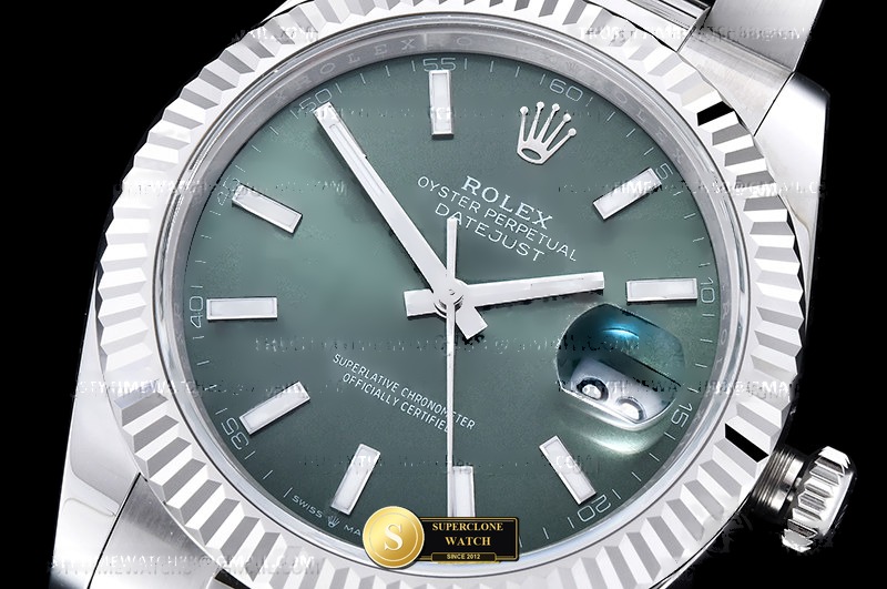 Rolex Ref. R2DJ0485B EWE - Lug-to-Lug & Rehaut Engraving View (Photo 5 of 27)