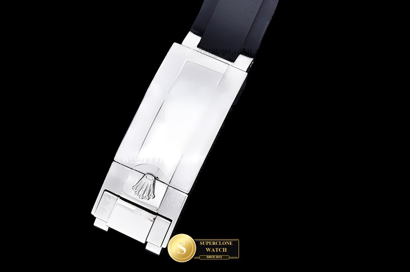 Rolex Ref. 126519LN EWE - On-Wrist Presence & Case Thickness View (Photo 11 of 36)