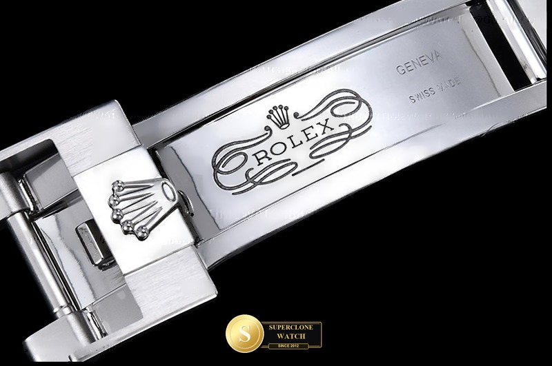 Rolex Ref. 126519LN EWE - On-Wrist Presence & Case Thickness View (Photo 13 of 36)