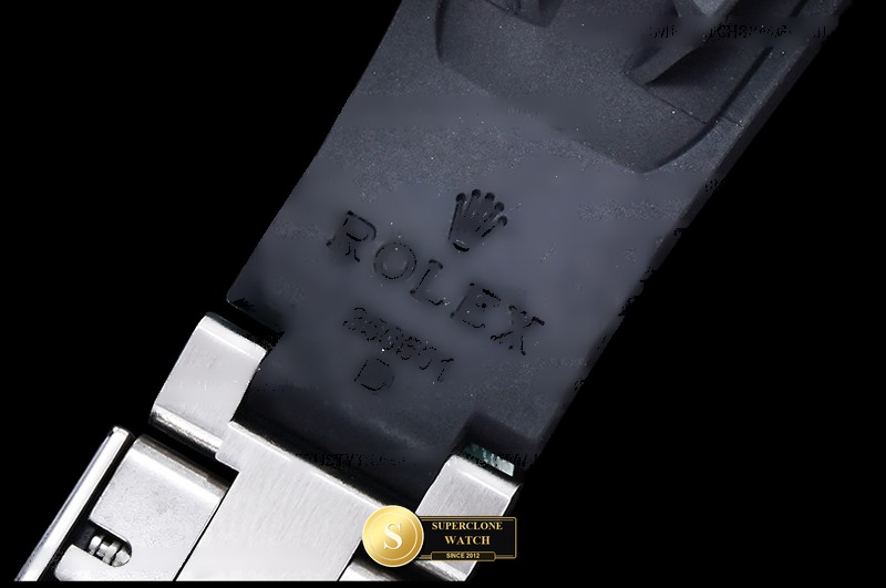 Rolex Ref. 126519LN EWE - On-Wrist Presence & Case Thickness View (Photo 15 of 36)