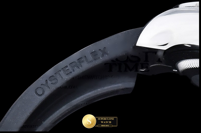 Rolex Ref. 126519LN EWE - On-Wrist Presence & Case Thickness View (Photo 17 of 36)