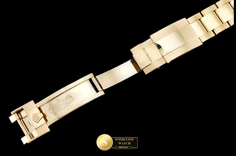 Rolex Ref. 126508 APSF - On-Wrist Presence & Case Thickness View (Photo 13 of 32)