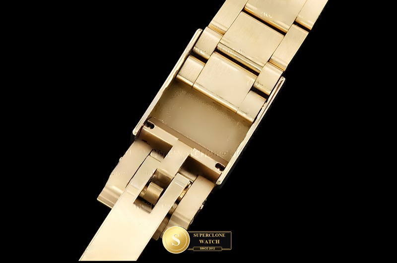 Rolex Ref. 126508 APSF - On-Wrist Presence & Case Thickness View (Photo 15 of 32)