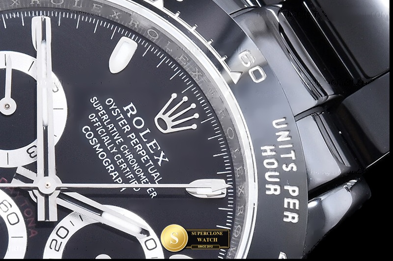 Rolex Ref. ROLDYT0609 N6F - On-Wrist Presence & Case Thickness View (Photo 7 of 19)