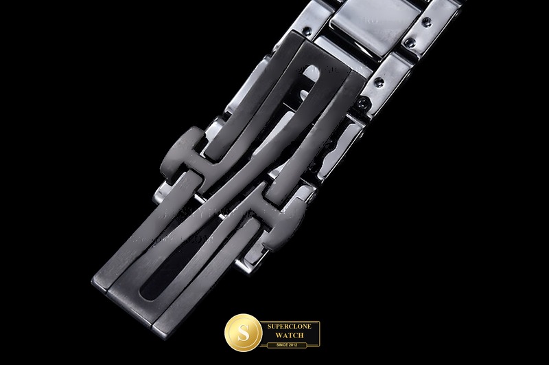 Rolex Ref. ROLDYT0609 N6F - On-Wrist Presence & Case Thickness View (Photo 11 of 19)