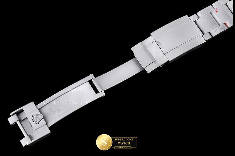 Rolex Ref. ROLDYT0610 ASIAN - On-Wrist Presence & Case Thickness View (Photo 13 of 24)