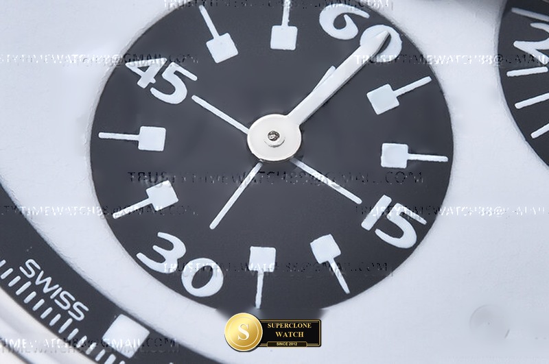 Rolex Ref. ROLDYT0611D ASIAN - On-Wrist Presence & Case Thickness View (Photo 9 of 24)