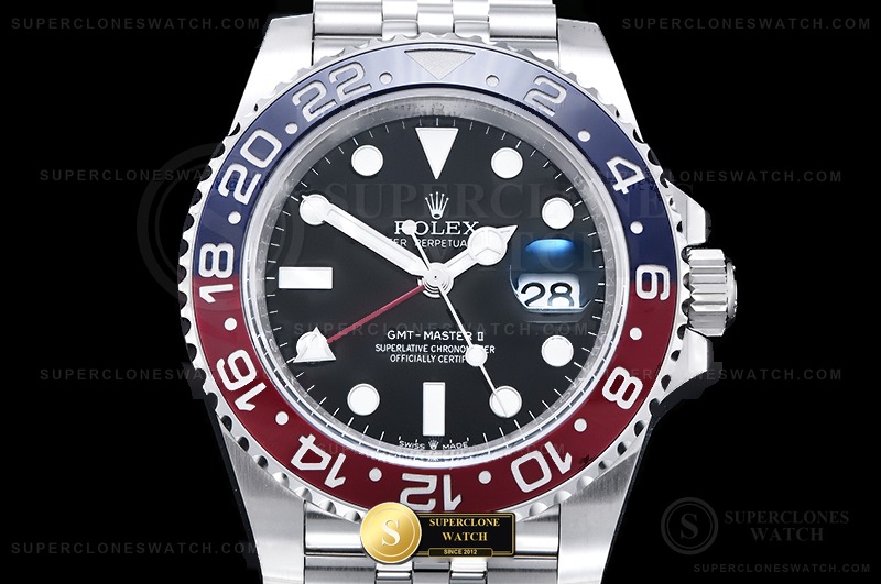 Rolex Ref. 126710BLRO EWE - Clasp & Solid 904L Bracelet Detail (Photo 3 of 31)