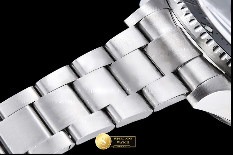 Rolex Ref. 126600 EWE - Crown Guard & Dial Lume Verification (Photo 12 of 29)