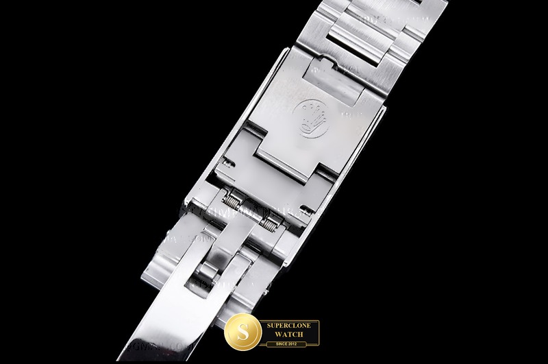 Rolex Ref. 126600 EWE - Crown Guard & Dial Lume Verification (Photo 16 of 29)