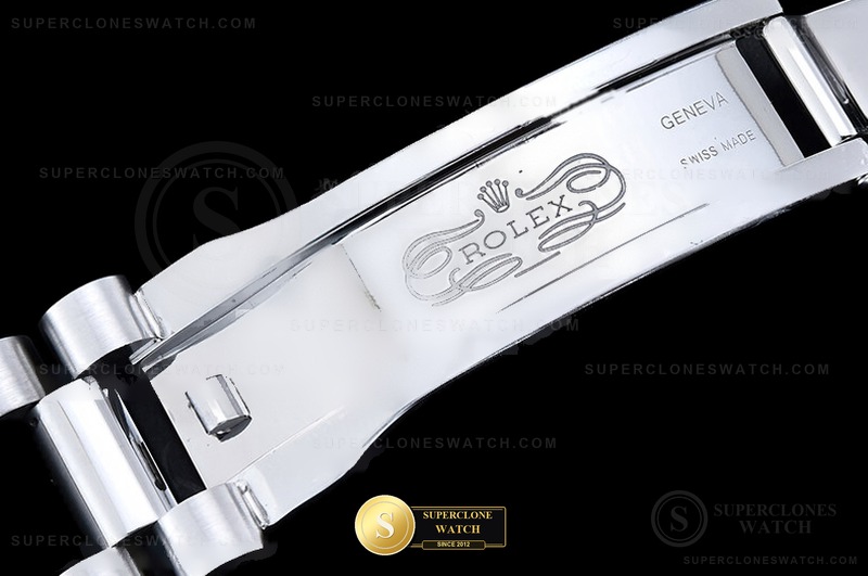 Rolex Ref. RDD0342G NOOB - On-Wrist Presence & Case Thickness View (Photo 13 of 26)