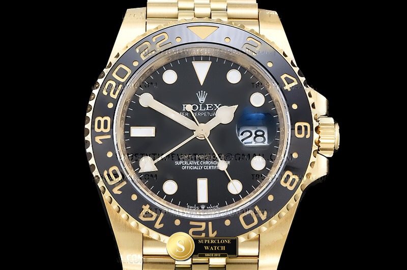 Rolex Ref. 126718GRNR EWE - Clasp & Solid 904L Bracelet Detail (Photo 3 of 34)