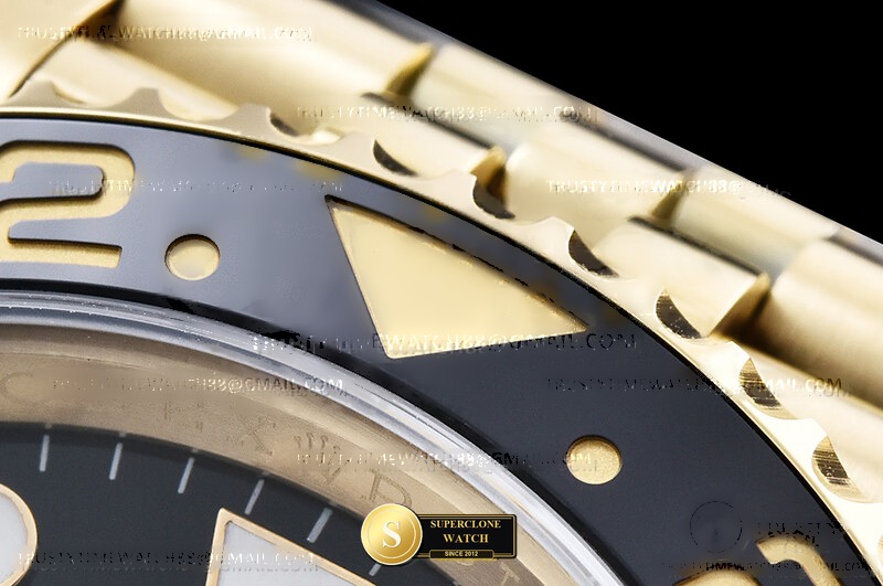 Rolex Ref. 126718GRNR EWE - On-Wrist Presence & Case Thickness View (Photo 11 of 34)
