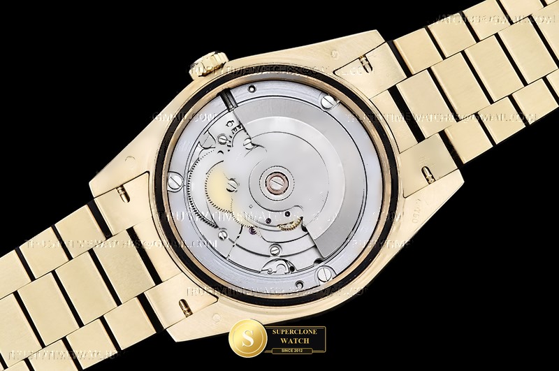 Rolex Ref. RDD0343F NOOB - On-Wrist Presence & Case Thickness View (Photo 17 of 27)