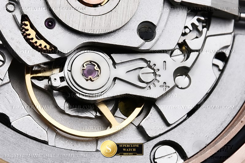 Rolex Ref. RDD0358B GMF - On-Wrist Presence & Case Thickness View (Photo 19 of 26)