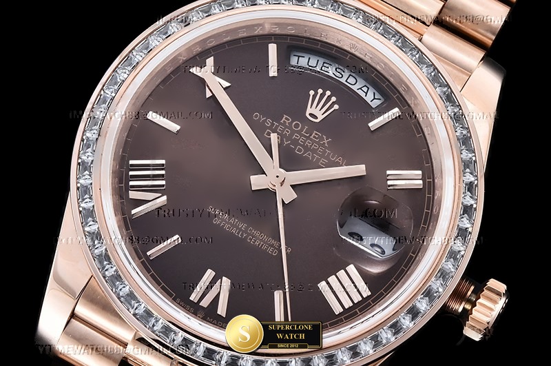 Rolex Ref. RDD0358F GMF - Lug-to-Lug & Rehaut Engraving View (Photo 5 of 26)