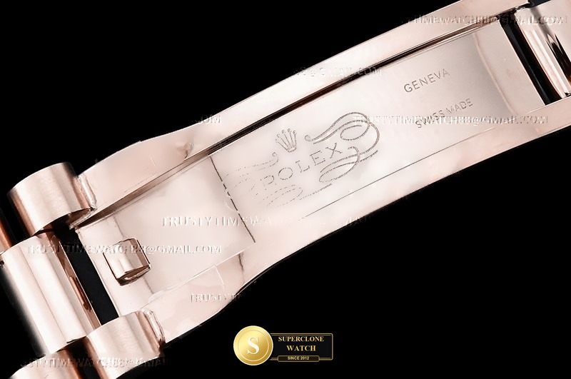 Rolex Ref. RDD0358F GMF - On-Wrist Presence & Case Thickness View (Photo 13 of 26)