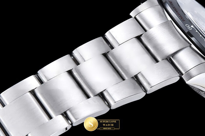 Rolex Ref. ROLDYT0656A GETF - On-Wrist Presence & Case Thickness View (Photo 11 of 24)