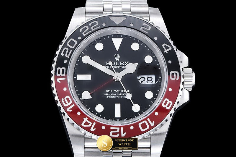 Rolex Ref. 126710 GMF - Clasp & Solid 904L Bracelet Detail (Photo 3 of 30)