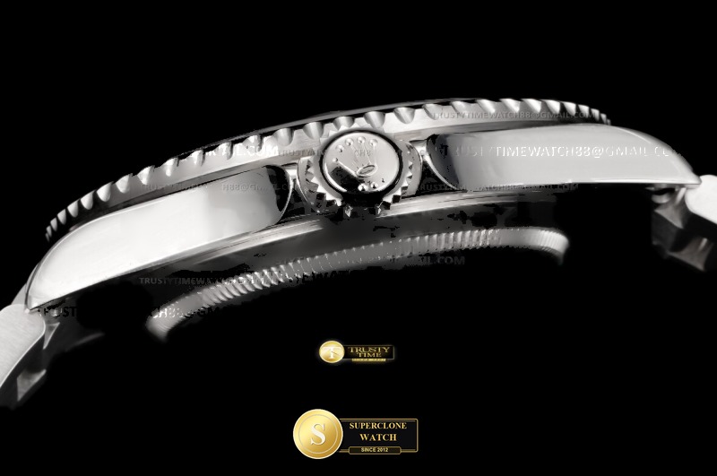 Rolex Ref. ROLSUB0502A TM - Lateral Bezel & Sapphire Crystal Profile (Photo 6 of 9)
