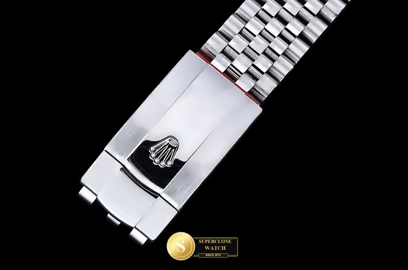 Rolex Ref. RDJ0470A VSF - On-Wrist Presence & Case Thickness View (Photo 11 of 27)