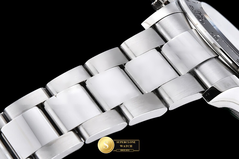 Rolex Ref. 126500LN THB - On-Wrist Presence & Case Thickness View (Photo 11 of 28)